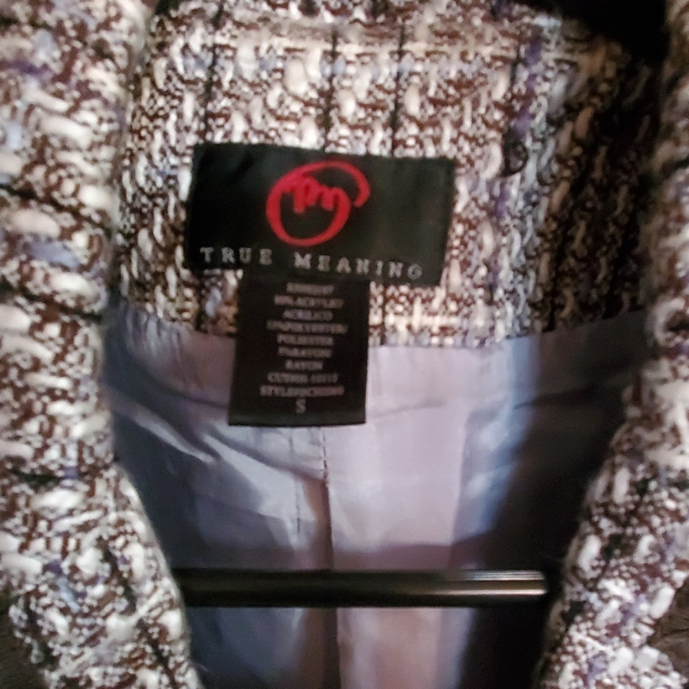 Classic fall/ winter jacket. - Picture 2 of 7